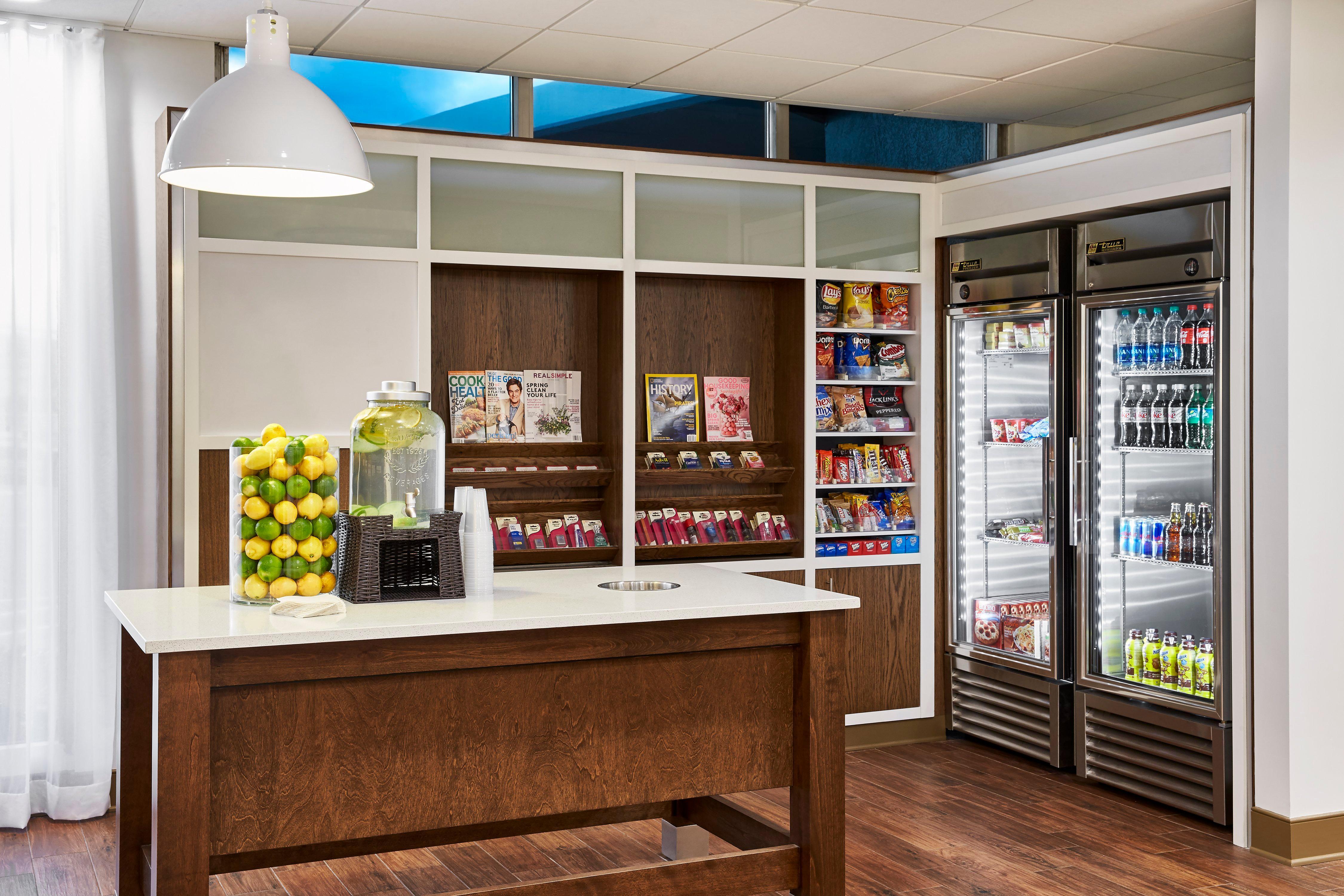 Holiday Inn Alexandria At Carlyle By Ihg Extérieur photo