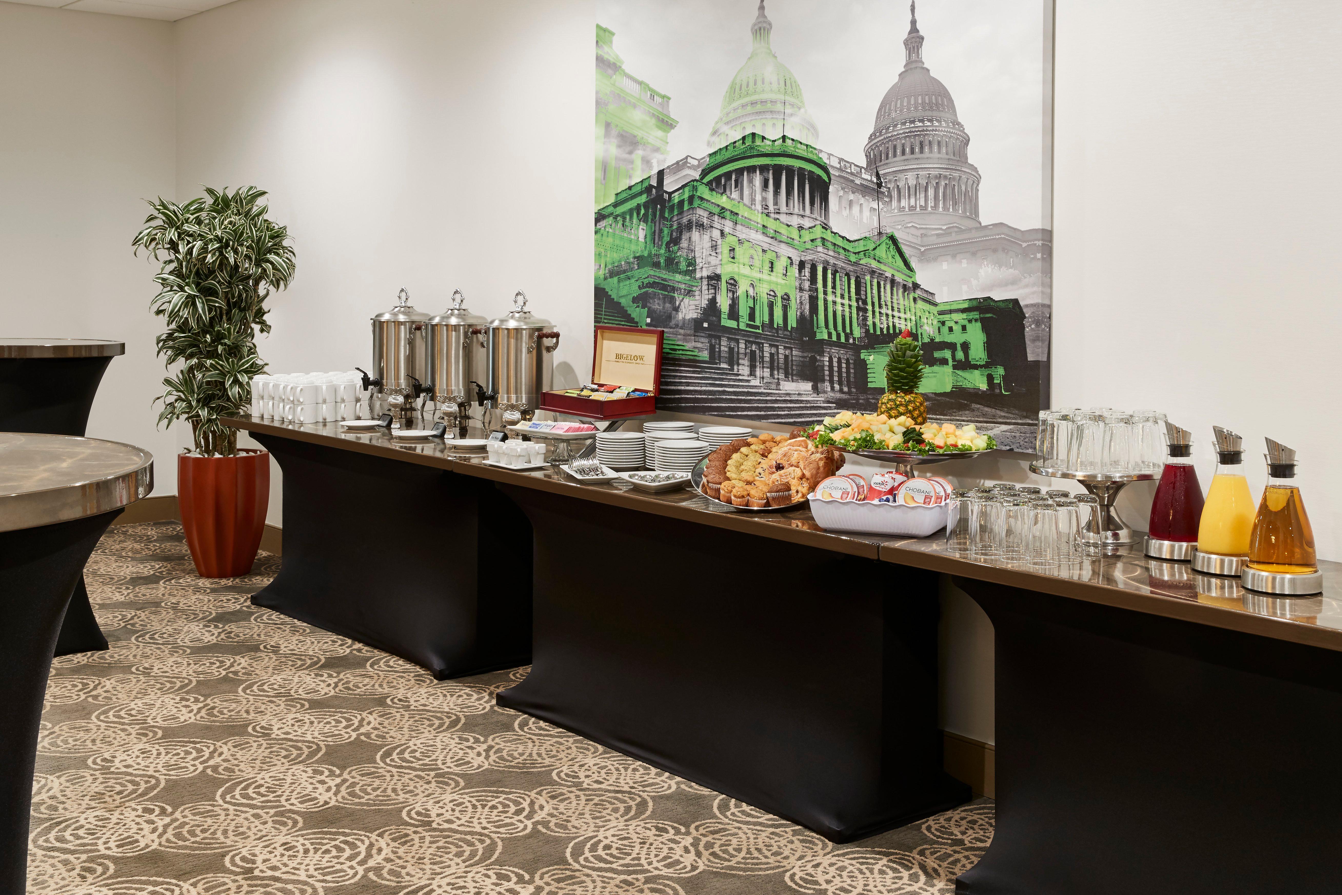 Holiday Inn Alexandria At Carlyle By Ihg Extérieur photo