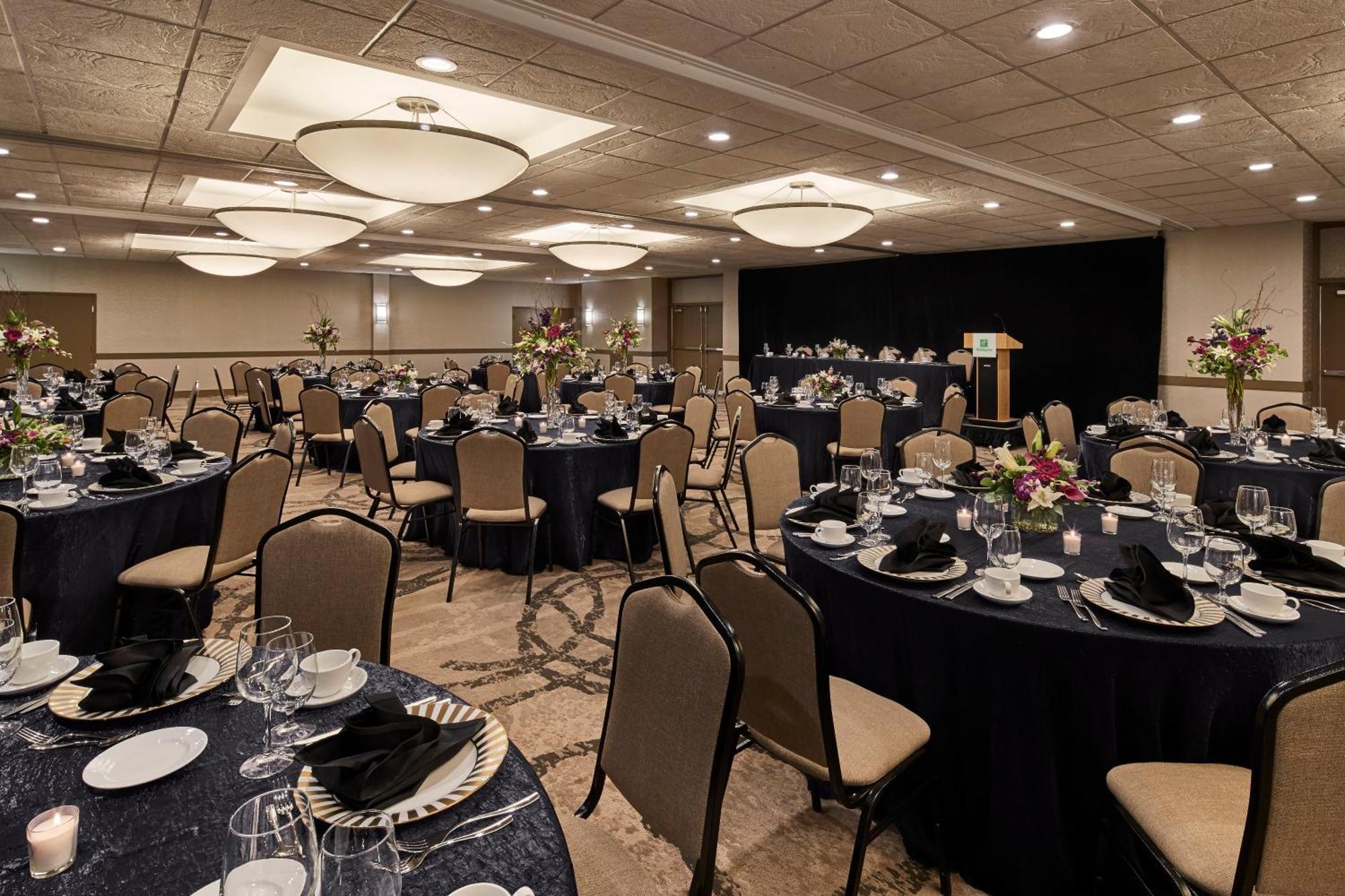 Holiday Inn Alexandria At Carlyle By Ihg Extérieur photo
